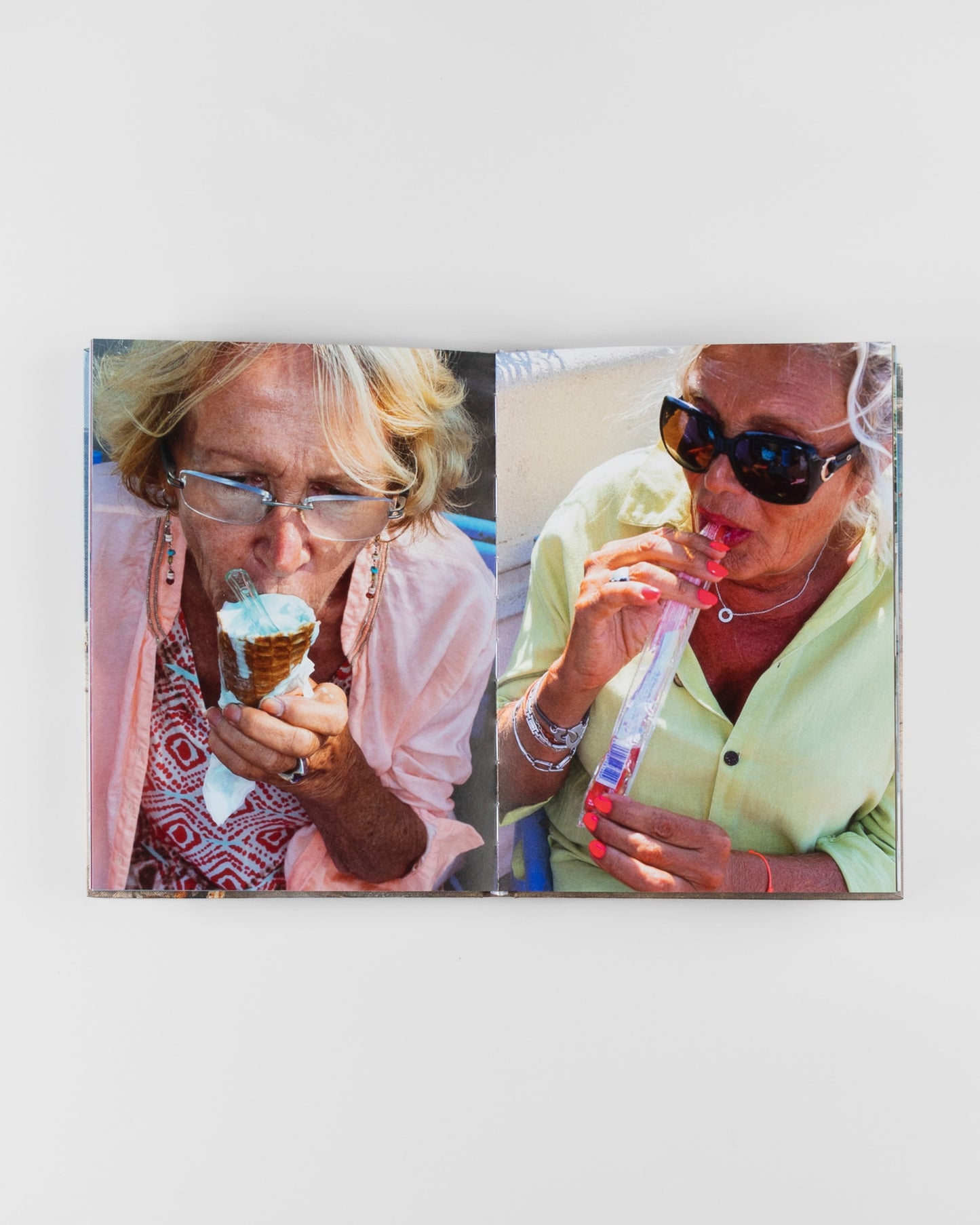 WORLD (The Price of Love) - signé