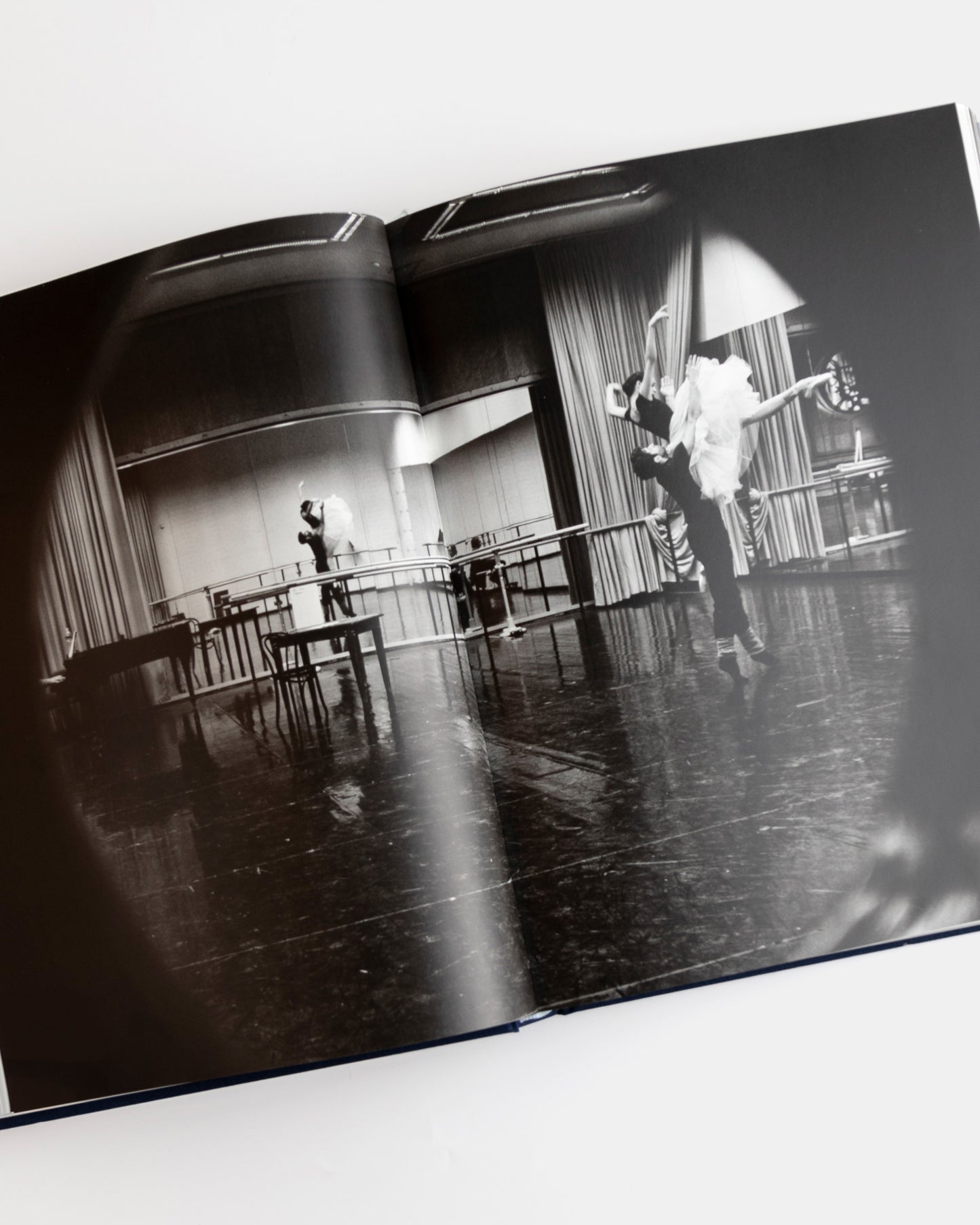 In situ, dans les coulisses de l’Opéra de Paris
